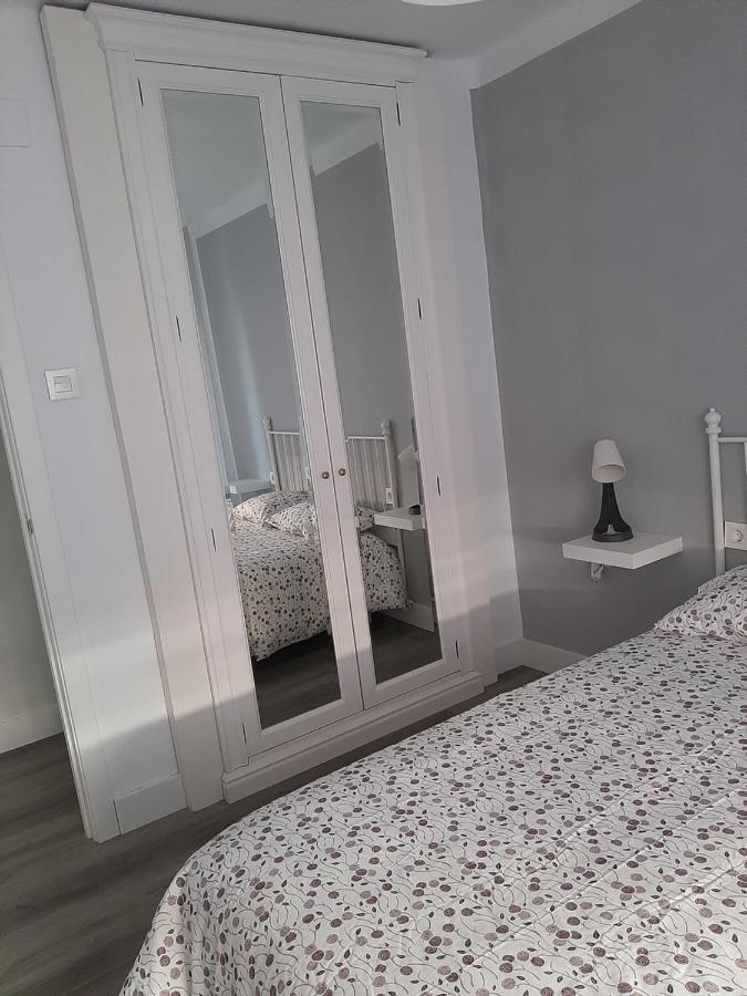Versalles1 Appartement Avilés Buitenkant foto
